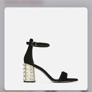 Kenneth Cole LUISA PEARL SUEDE HEEL 6.5 Chunky